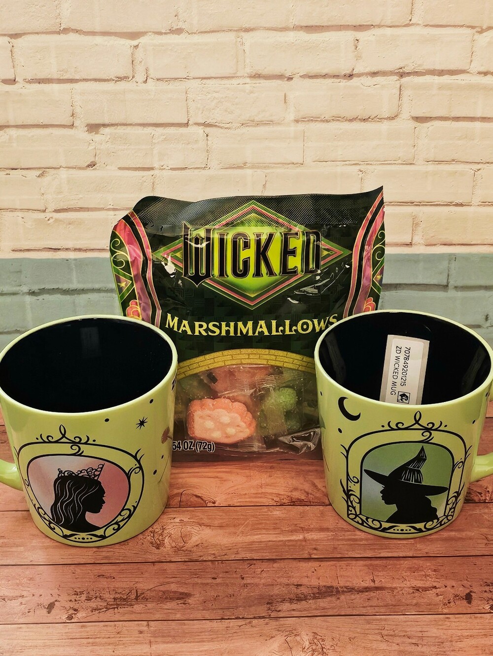 Wicked 2 Mug Gift Set With Wicked Marshmallows Bag - NIP